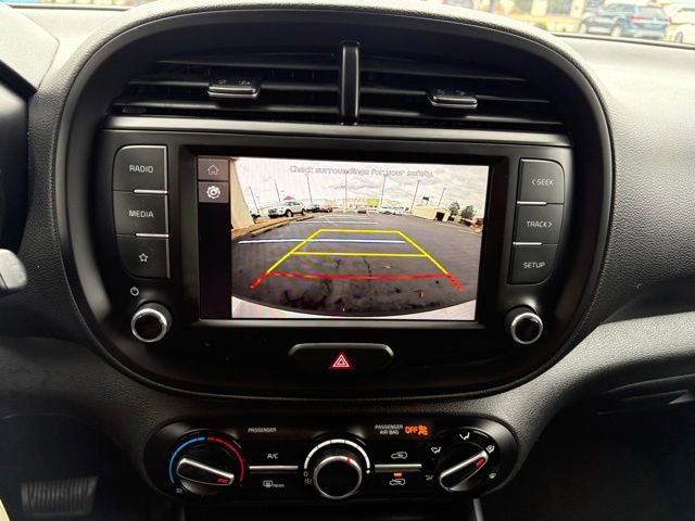 Certified 2023 Kia Soul LX image 16