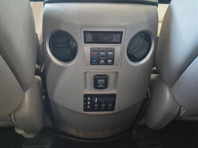 Used 2010 Honda Pilot Touring image 17