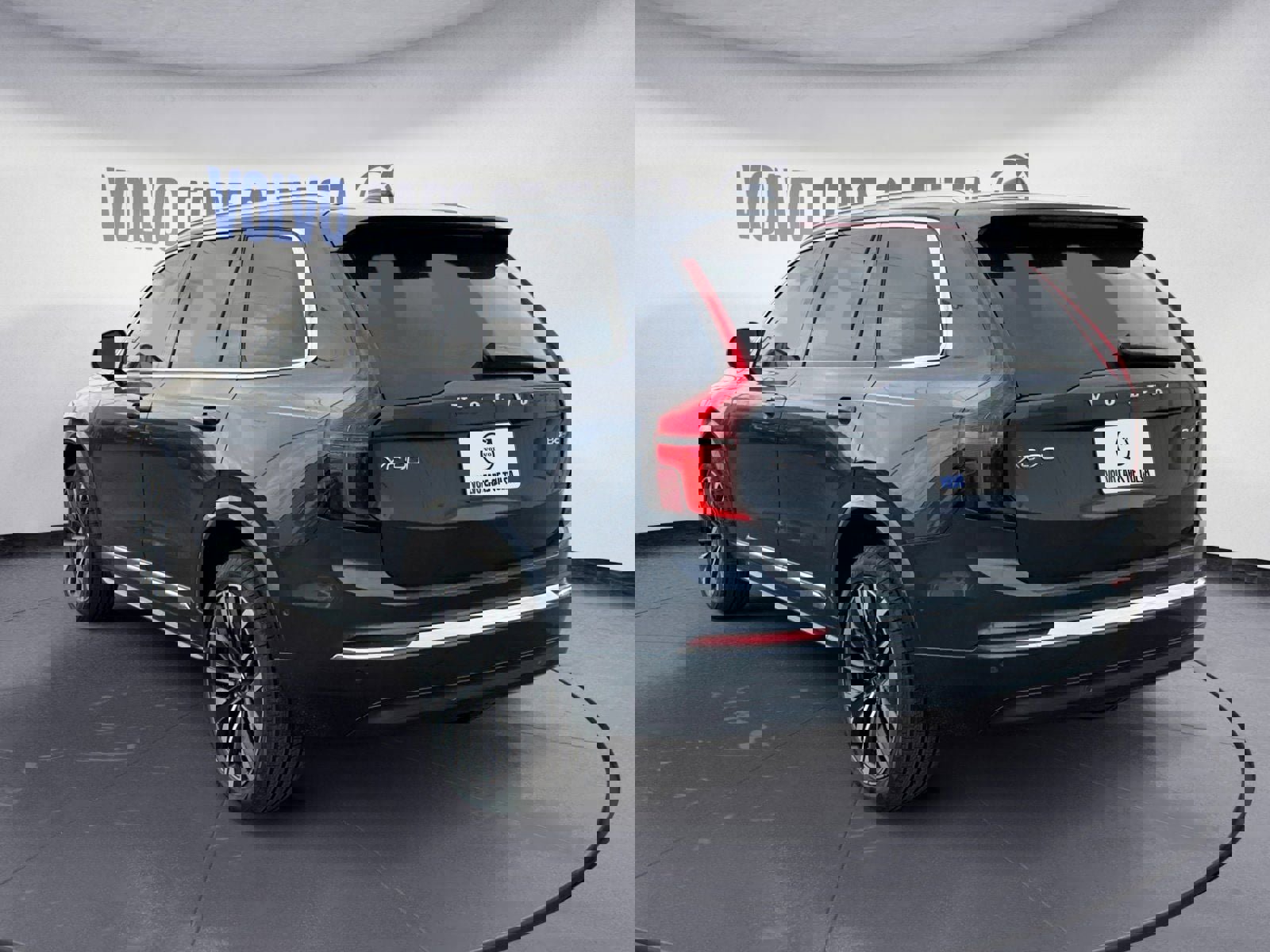 New 2026 Volvo XC90 B6 Plus image 3