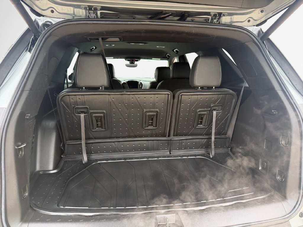 Certified 2023 Chevrolet Traverse LT w/ LT Premium Package AWD/4WD image 25