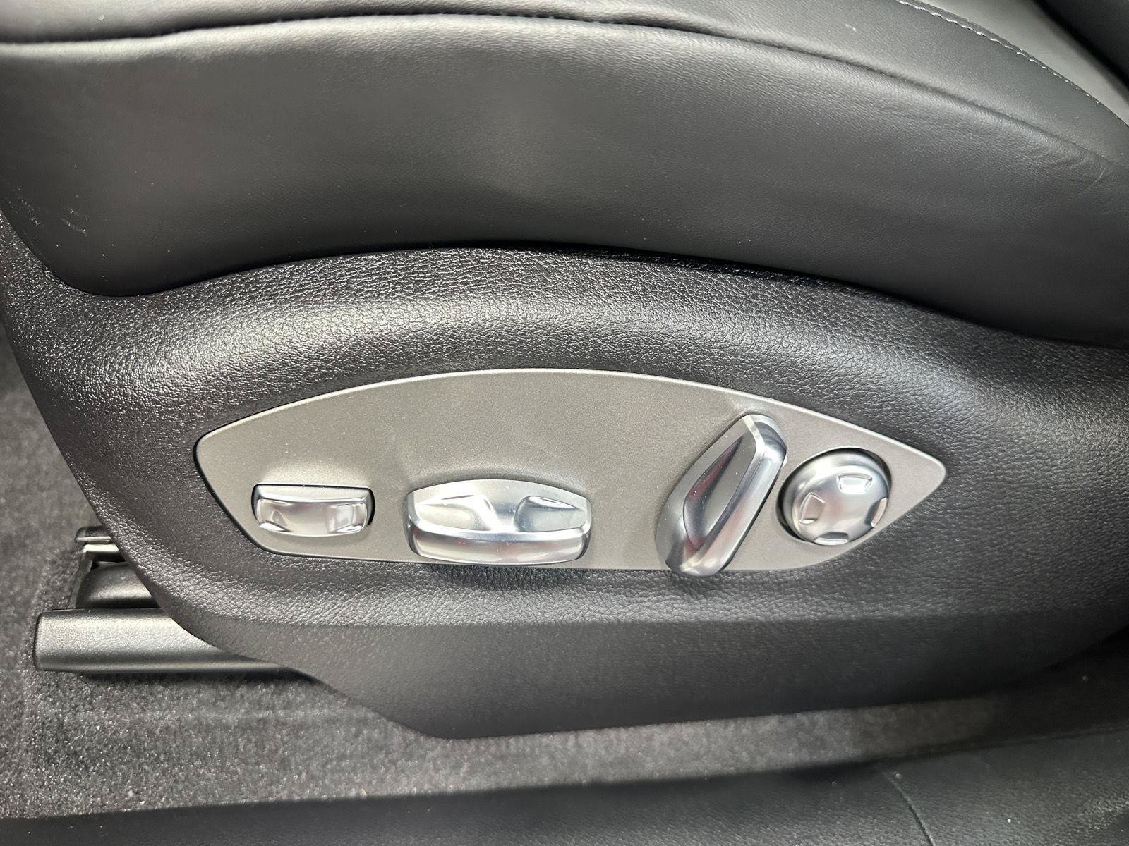 New 2026 Porsche Macan S AWD/4WD image 19