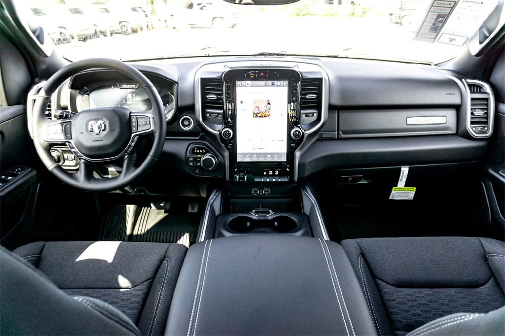 New 2026 RAM 1500 4x4 Crew Cab image 21