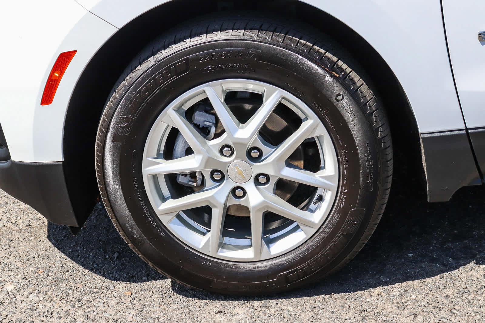 Used 2023 Chevrolet Equinox LS w/ LS Convenience Package FWD image 14