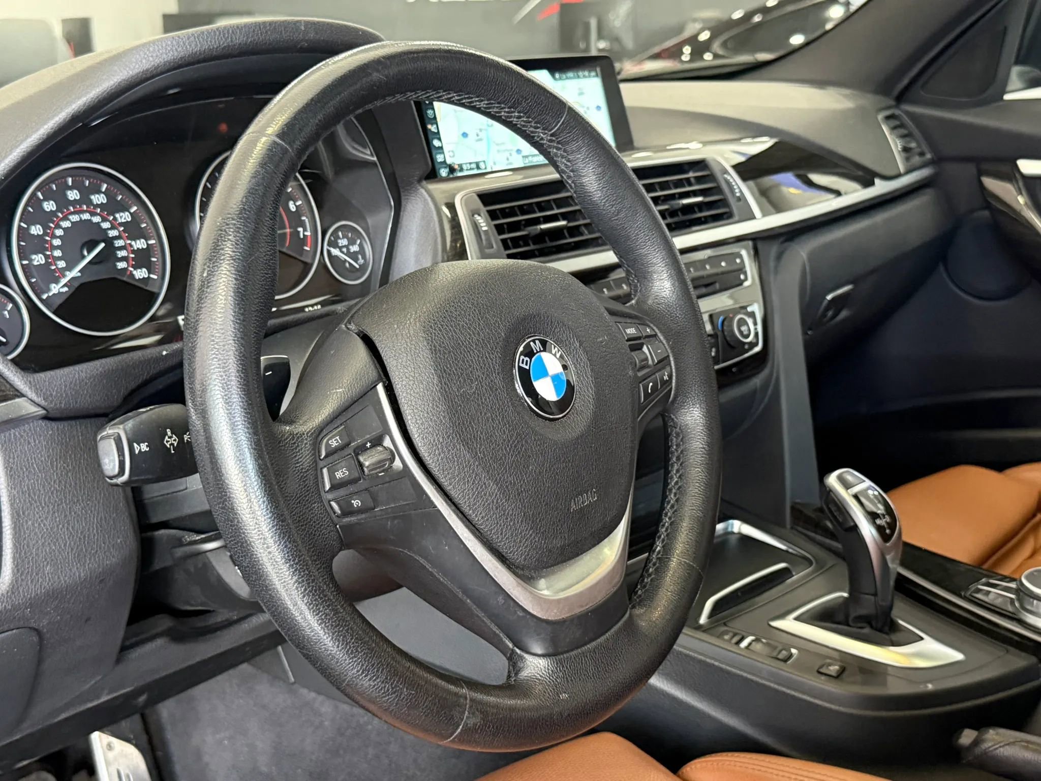 Used 2017 BMW 330i xDrive Sedan image 9