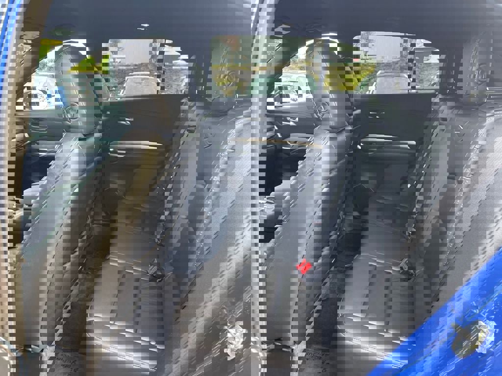 Used 2022 Cadillac XT4 Premium Luxury w/ Safety Alert Package image 14