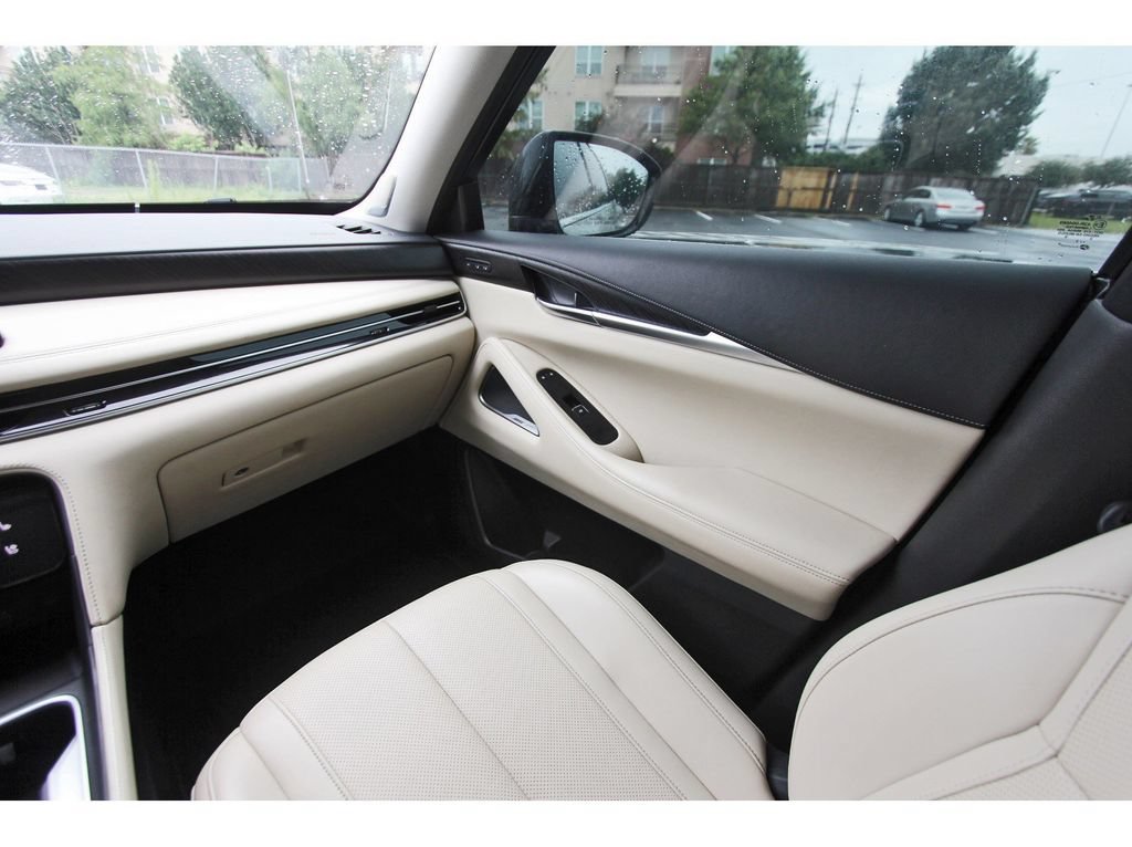 Used 2023 INFINITI QX60 Sensory w/ Vision Package AWD/4WD image 11