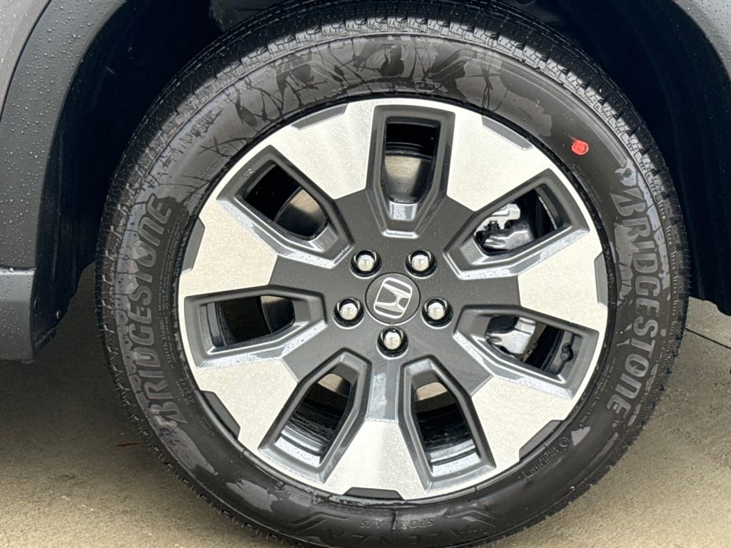 New 2026 Honda Pilot Touring image 10