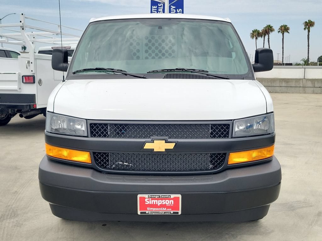 New 2026 Chevrolet Express 2500 w/ Driver Convenience Package RWD image 21