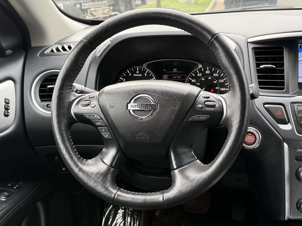 Used 2020 Nissan Pathfinder SL FWD image 19
