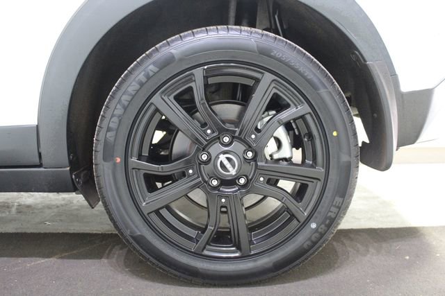 Used 2024 Nissan Kicks SR w/ SR Premium Package FWD image 27