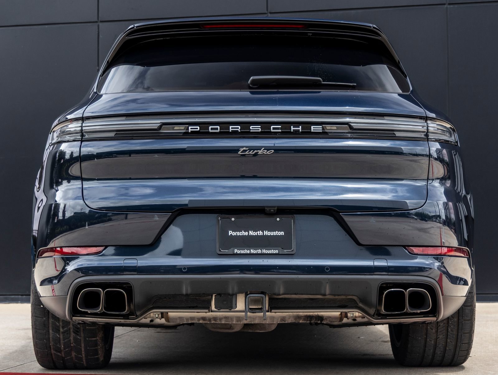 Used 2025 Porsche Cayenne Turbo AWD/4WD image 10