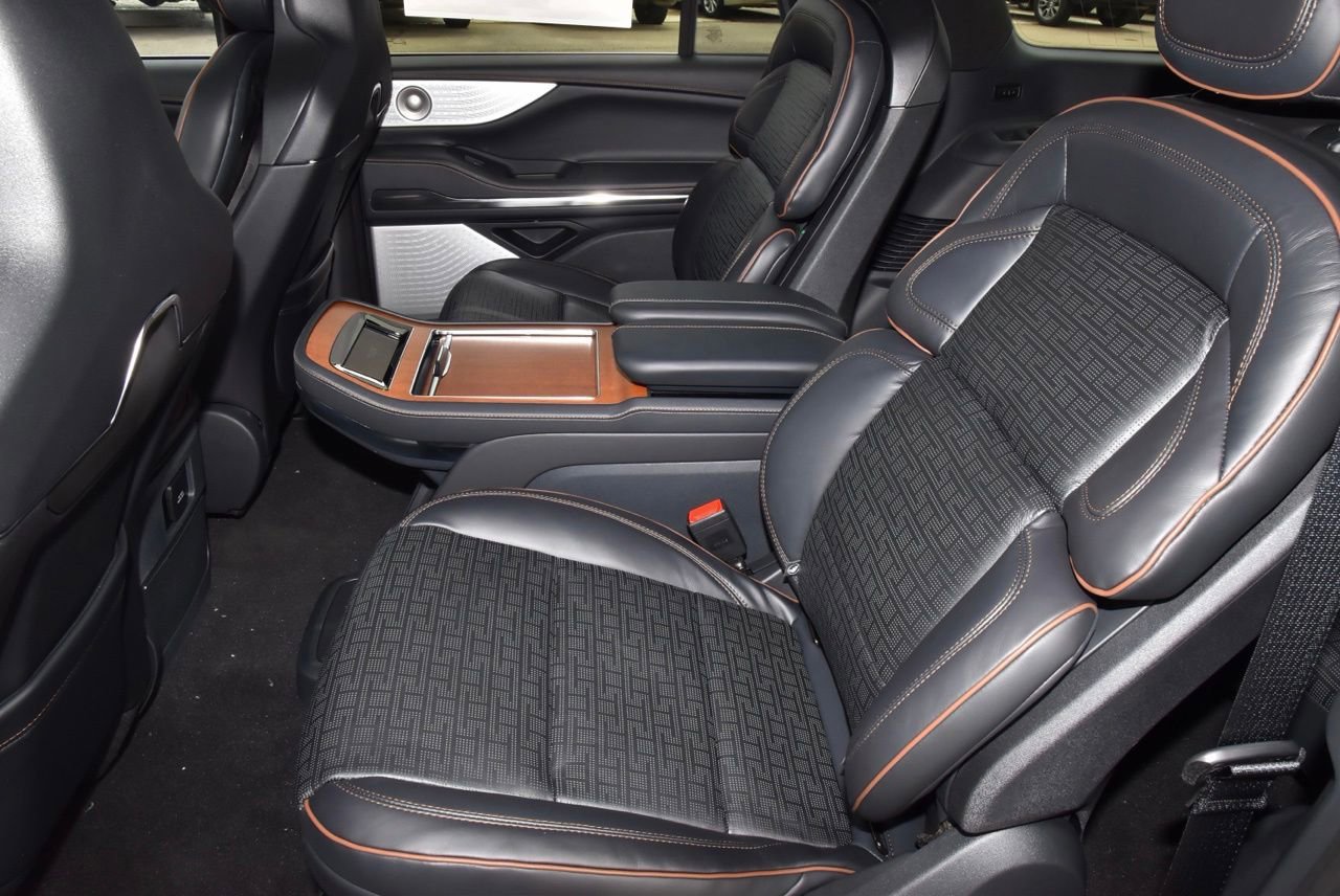 New 2026 Lincoln Navigator L Black Label AWD/4WD image 14
