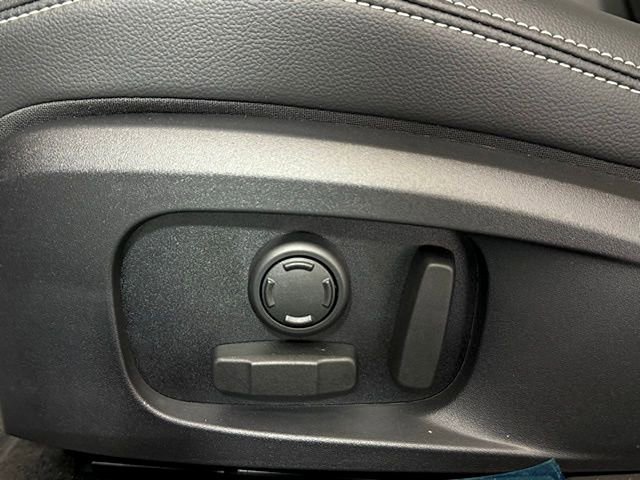 New 2024 Jaguar XF R-Dynamic SE image 28