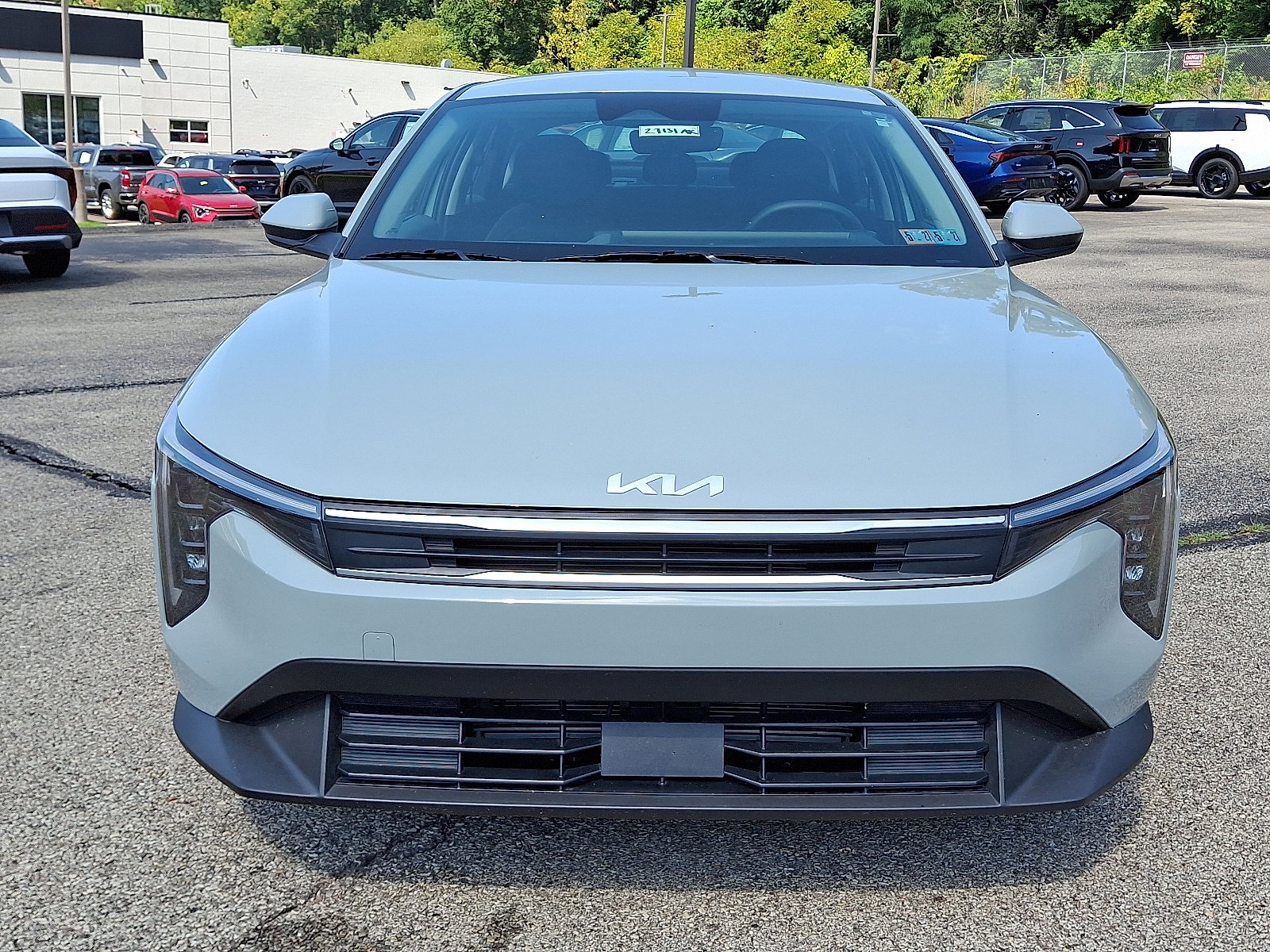 Used 2025 Kia K4 FWD image 2