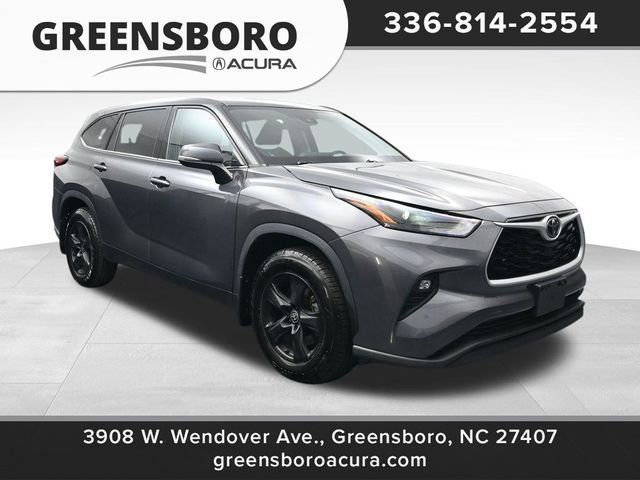 Used 2022 Toyota Highlander LE