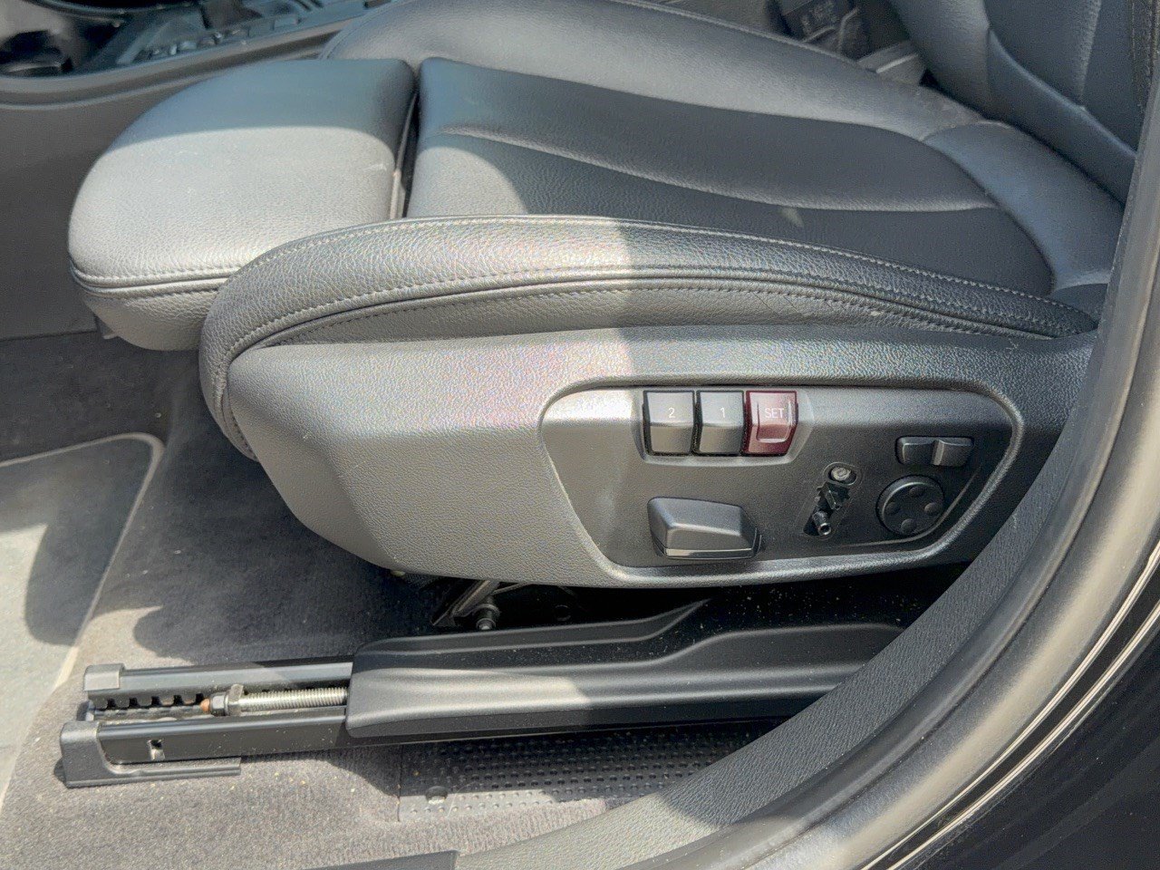 Used 2020 BMW X2 sDrive28i w/ Convenience Package FWD image 16