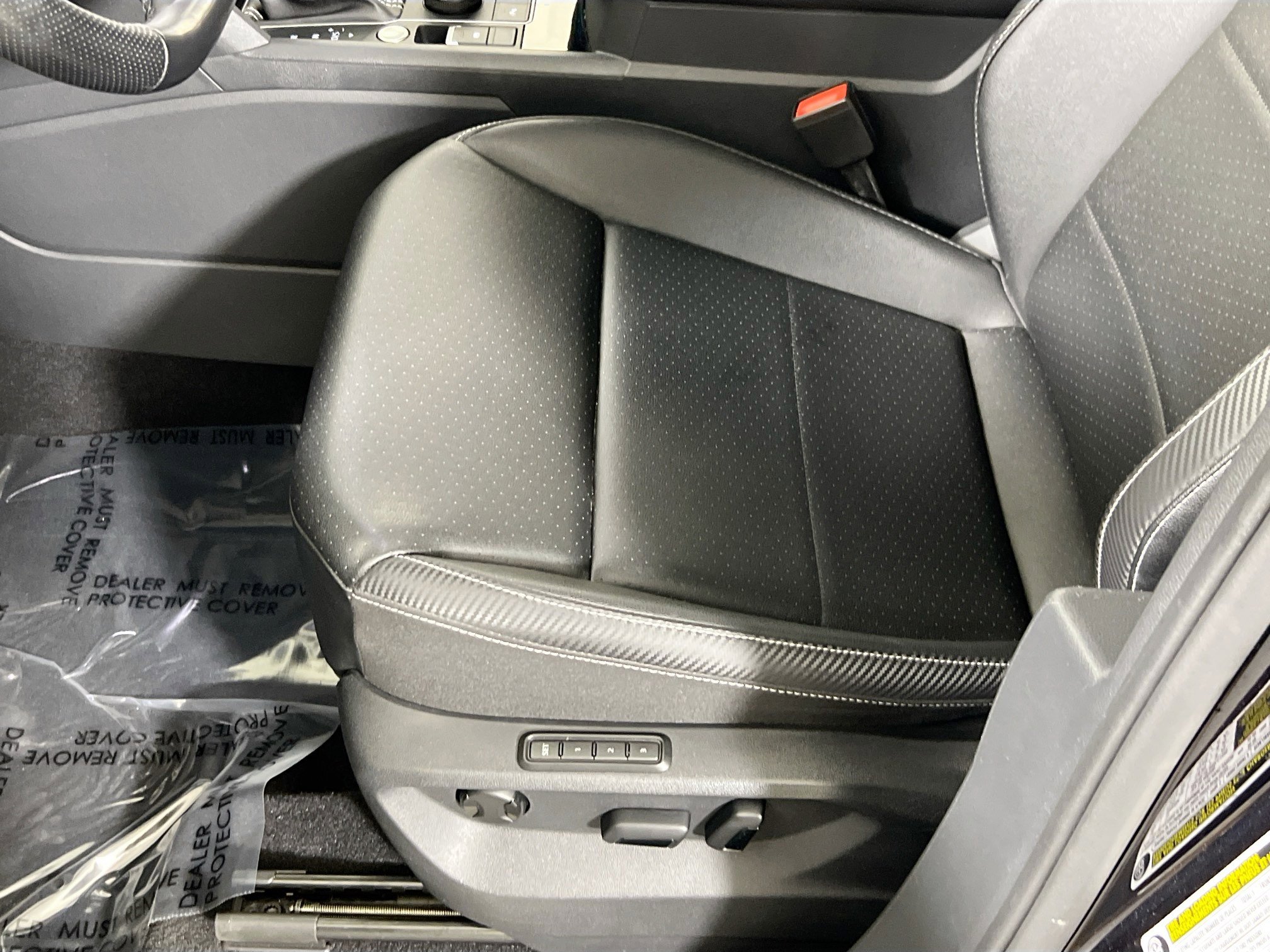 Used 2023 Volkswagen Atlas Cross Sport SEL R-Line image 19