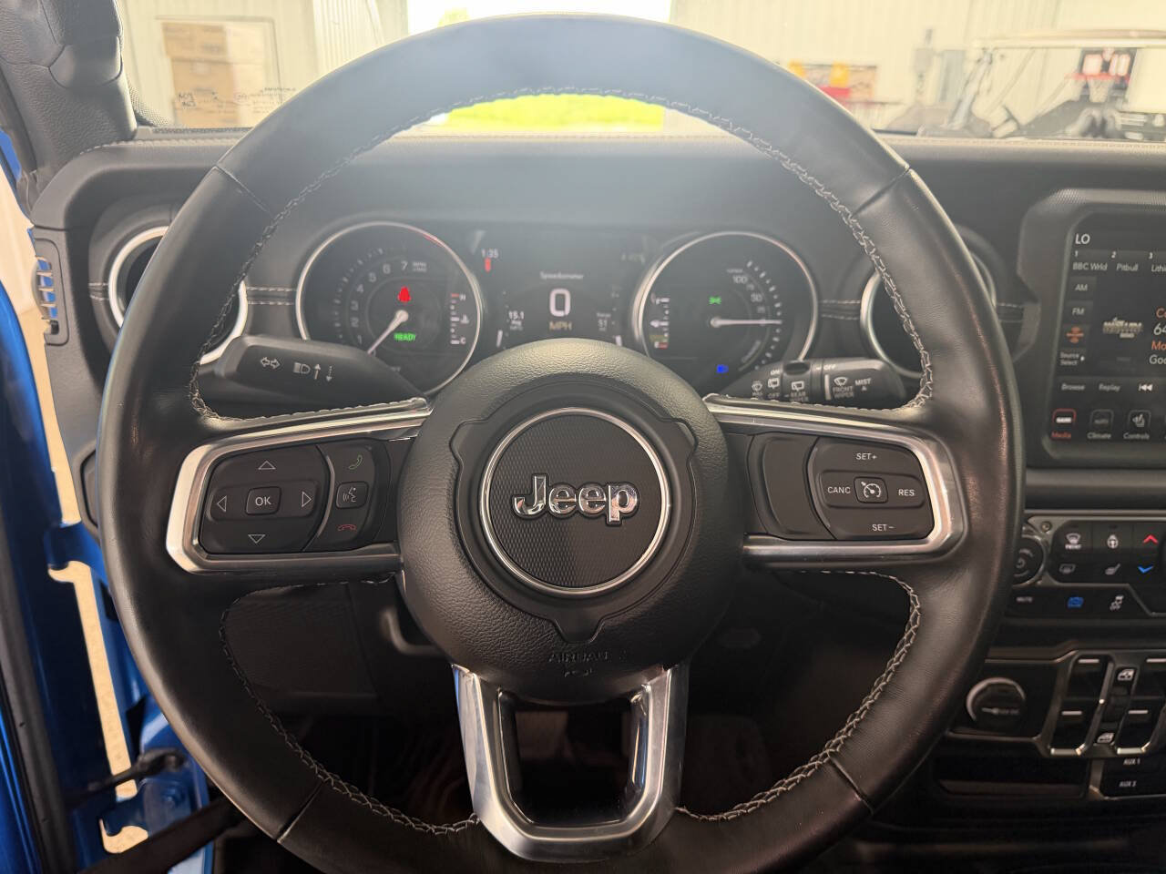 Used 2023 Jeep Wrangler Unlimited Sahara w/ Cold Weather Group AWD/4WD image 17