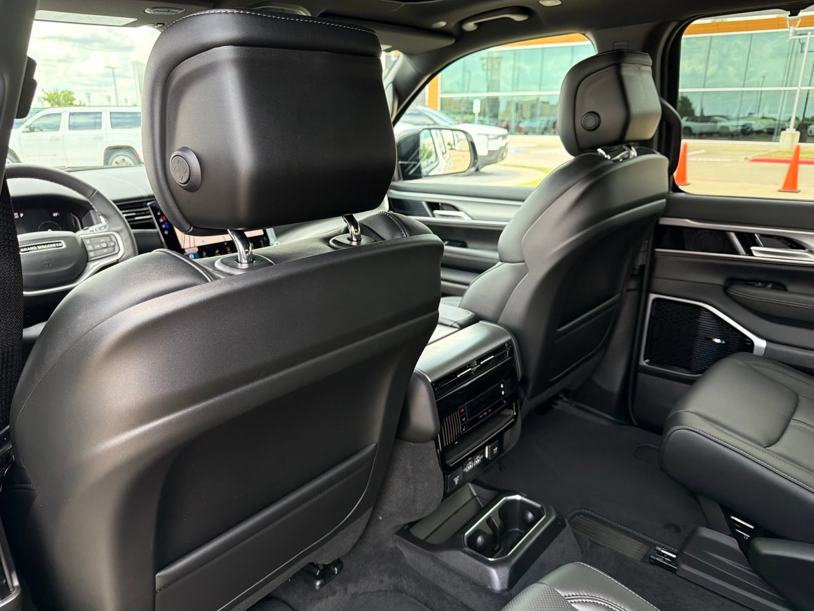 New 2026 Jeep Grand Wagoneer Limited AWD/4WD image 16
