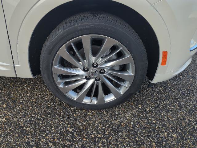 New 2025 Buick Envision Avenir image 9