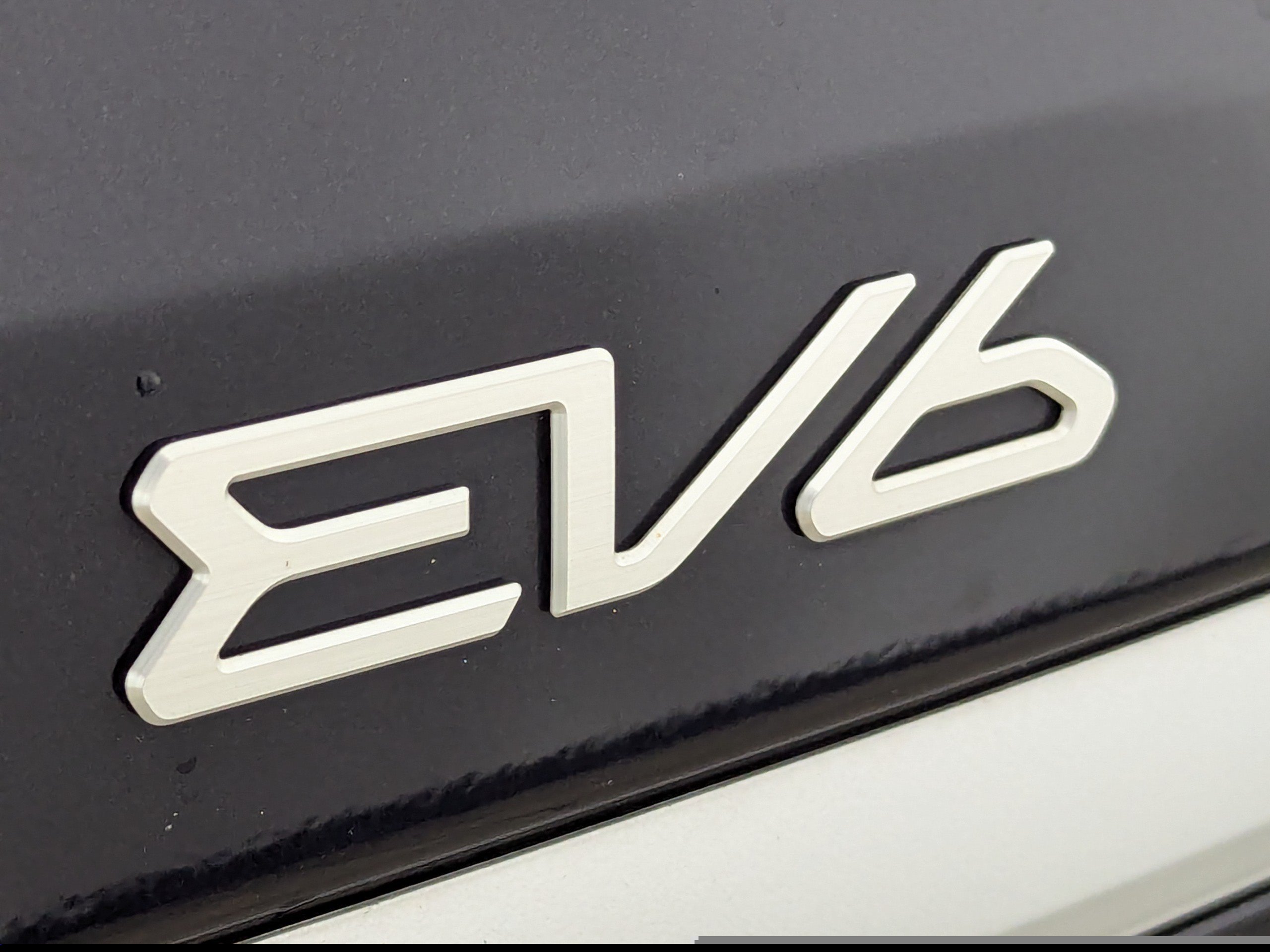 Used 2024 Kia EV6 Light RWD image 23