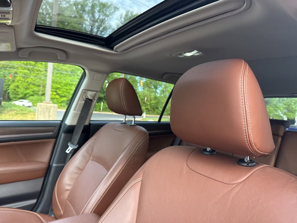 Used 2018 Subaru Outback 2.5i Touring image 12