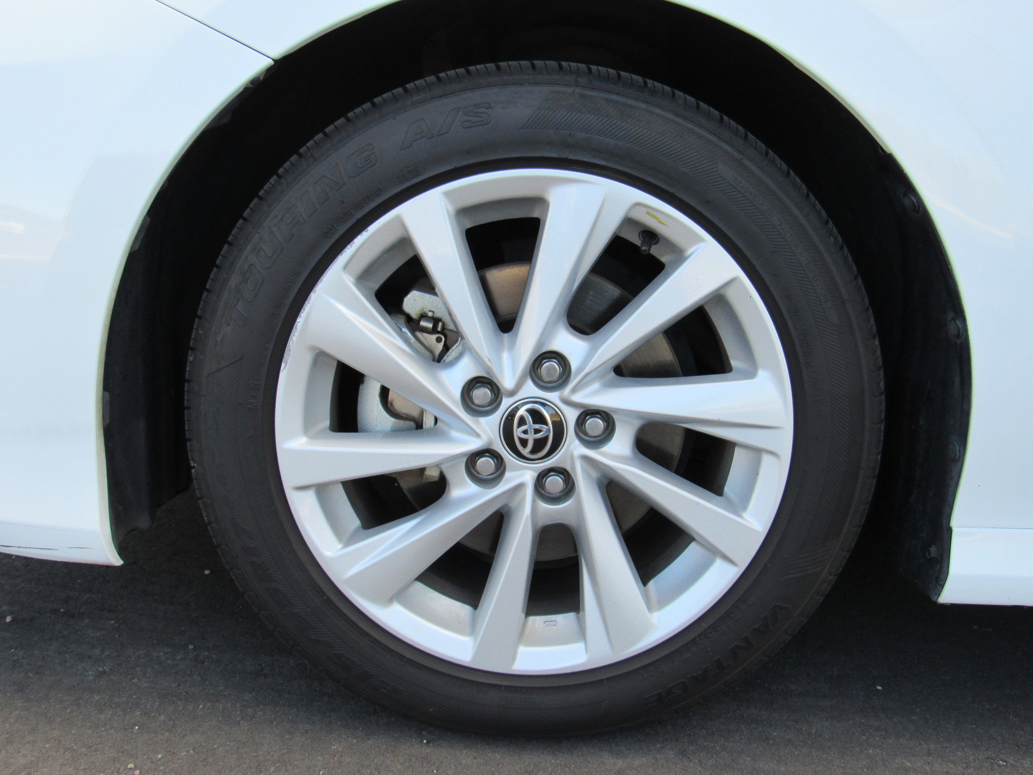 Used 2024 Toyota Camry LE image 39