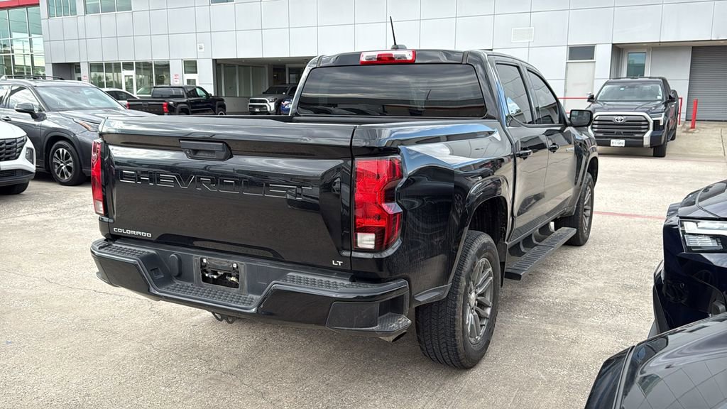 Used 2023 Chevrolet Colorado LT RWD image 3