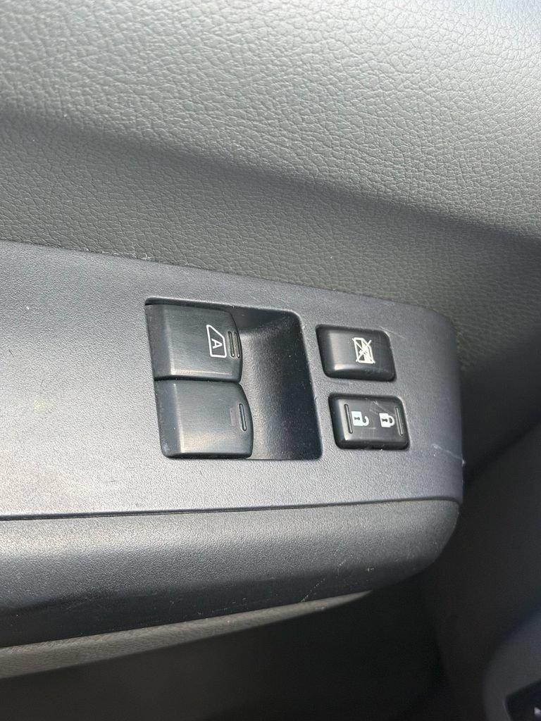 Used 2021 Nissan NV 2500 S RWD image 32
