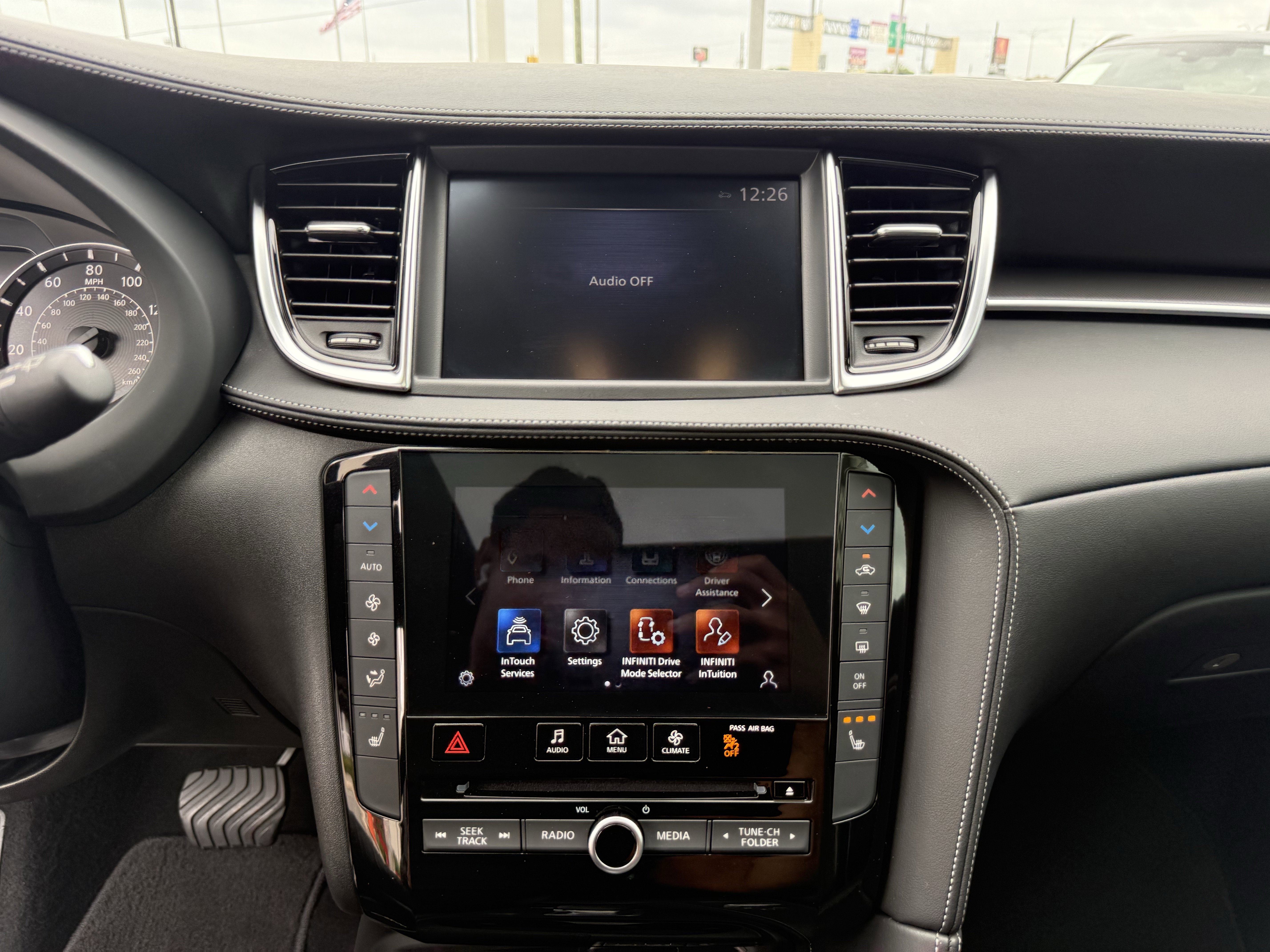 Certified 2024 INFINITI QX50 Luxe FWD image 23