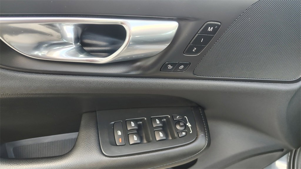 Certified 2023 Volvo S60 B5 Core w/ Climate Package image 9