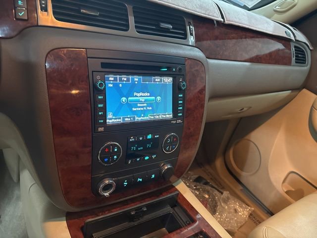 Used 2011 Chevrolet Suburban LTZ image 22