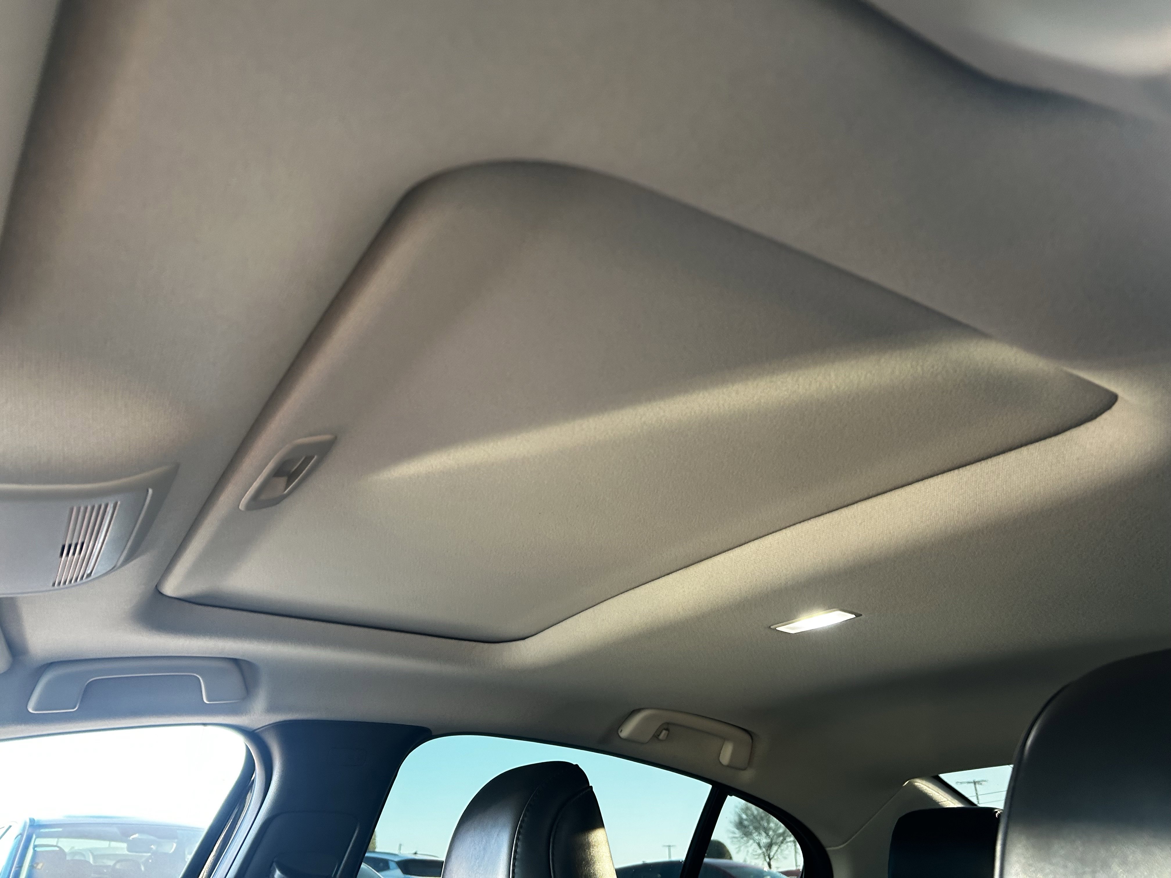 Used 2023 MAZDA MAZDA3 s image 30