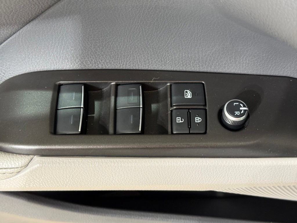 Certified 2023 Toyota Camry XLE w/ Cold Weather Package AWD/4WD image 15