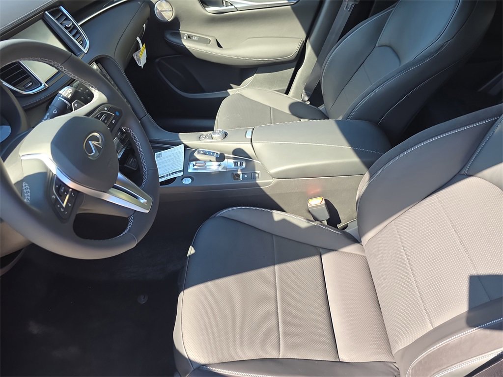 New 2025 INFINITI QX50 Sport image 19