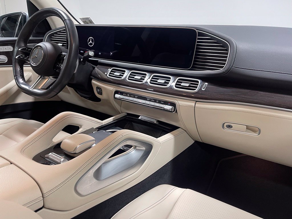 Used 2024 Mercedes-Benz GLS 450 4MATIC image 28