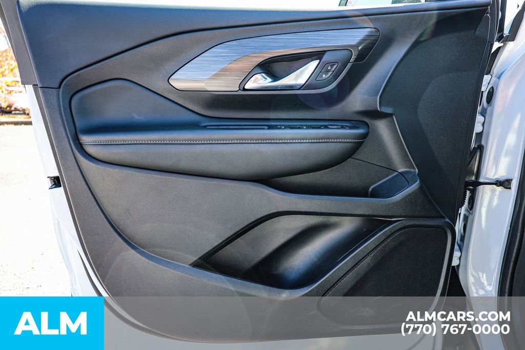 Used 2024 GMC Terrain SLE image 50