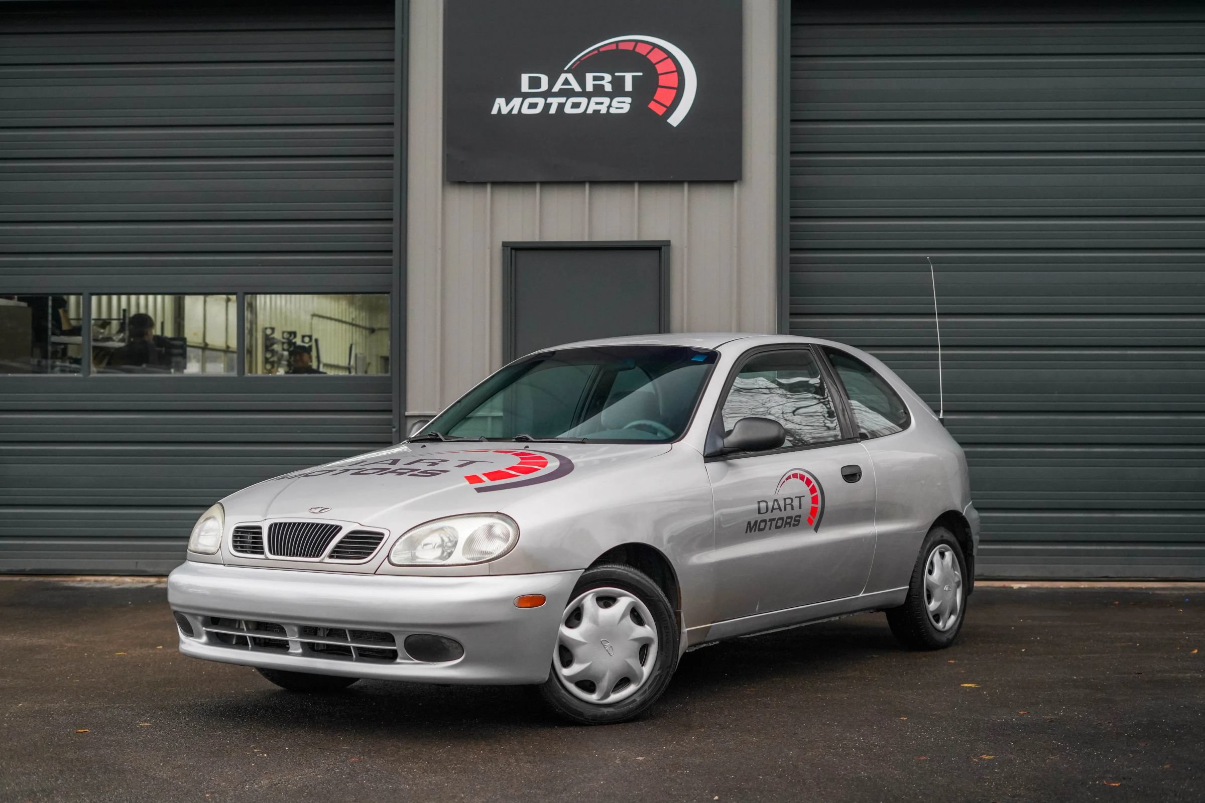 Used 2001 Daewoo Lanos S FWD image 3
