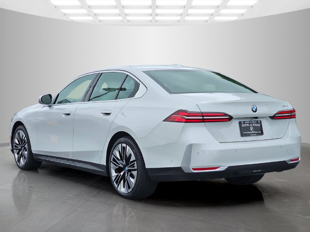 New 2027 BMW 530i w/ Convenience Package RWD image 4