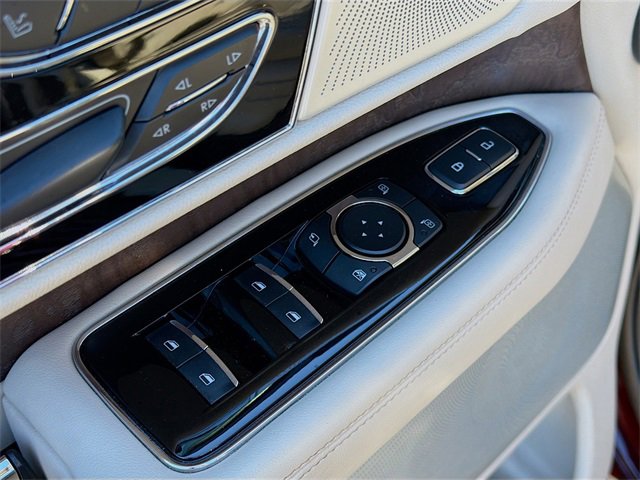 Used 2019 Lincoln Navigator Reserve image 26