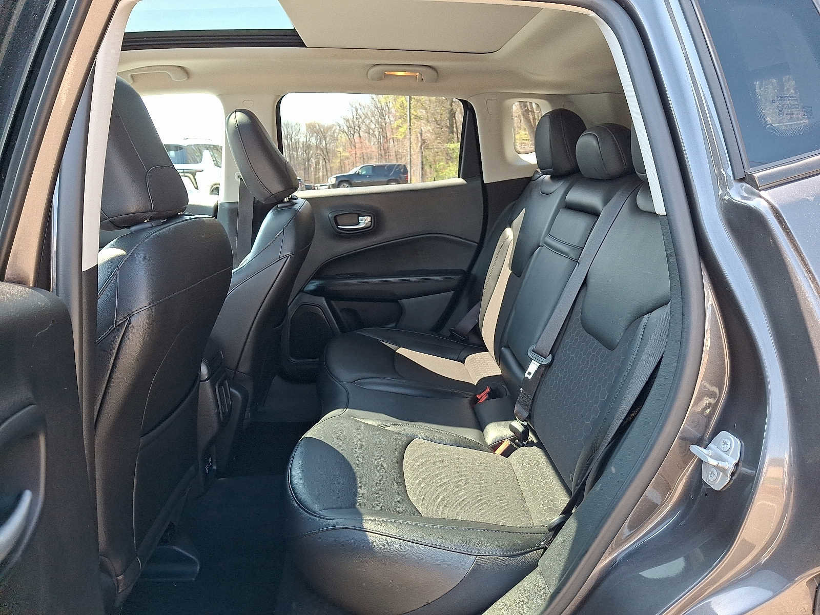 Used 2019 Jeep Compass Altitude image 11
