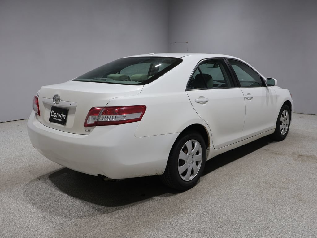 Used 2011 Toyota Camry LE w/ Fleet Convenience Pkg FWD image 2