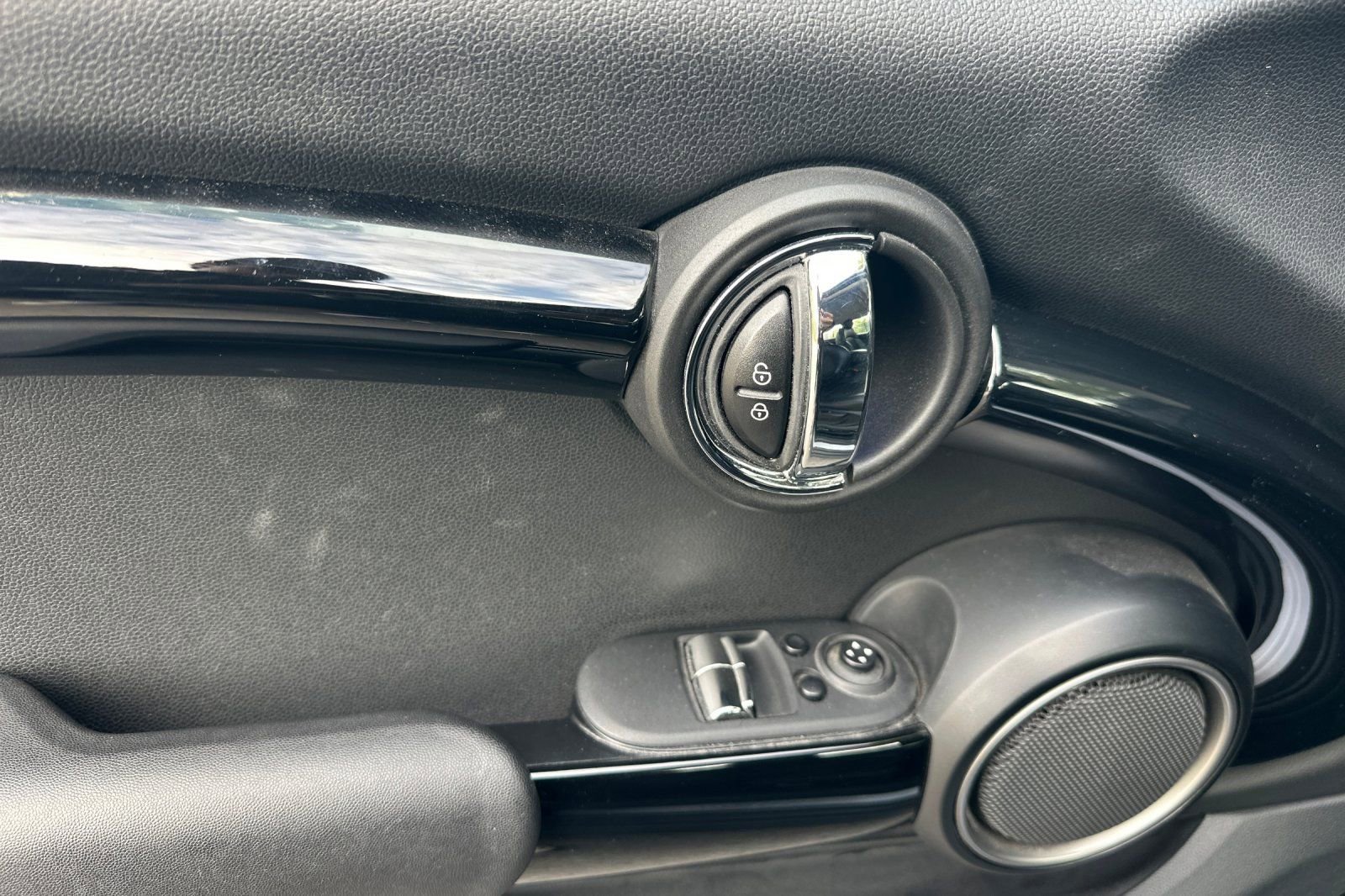 Used 2014 MINI Cooper S FWD image 11