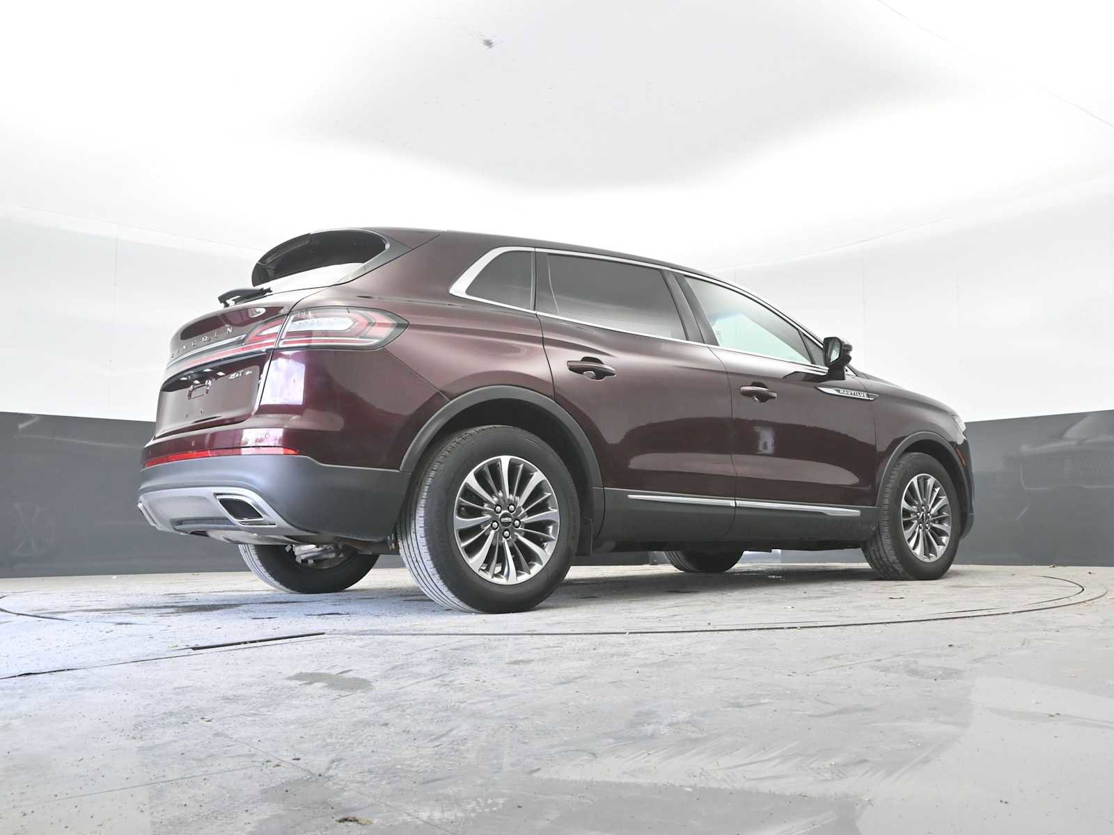 Used 2019 Lincoln Nautilus Select AWD/4WD image 52