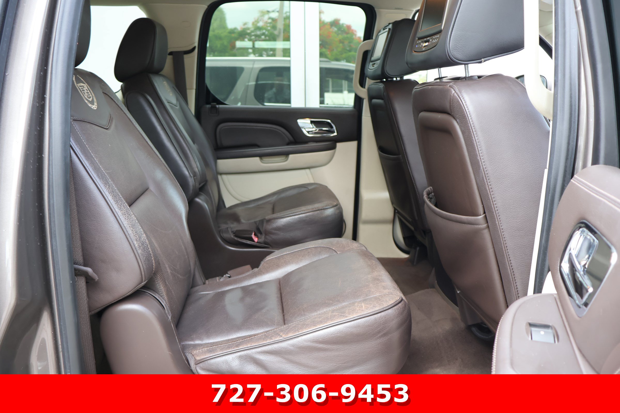 Used 2013 Cadillac Escalade ESV Platinum RWD image 23
