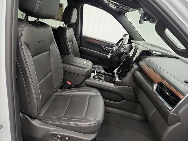 Used 2025 GMC Yukon XL Denali AWD/4WD image 28