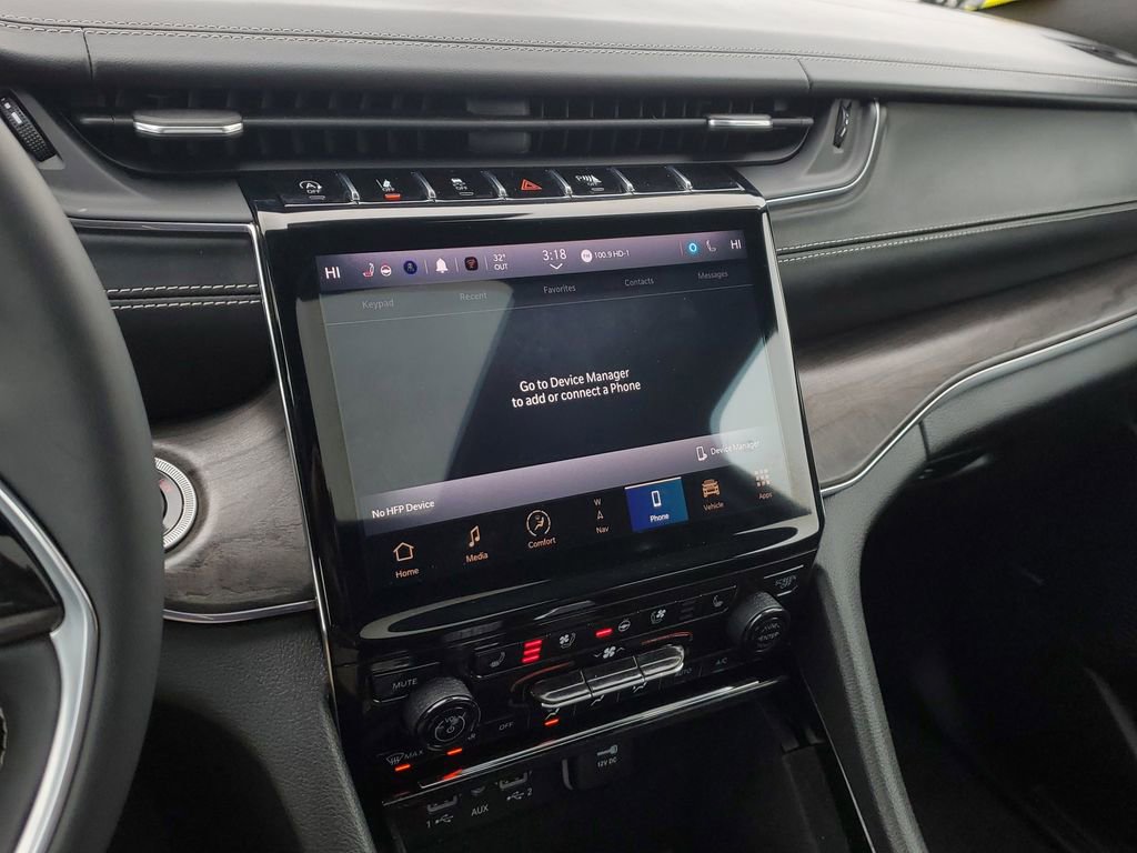 Used 2023 Jeep Grand Cherokee Overland image 28