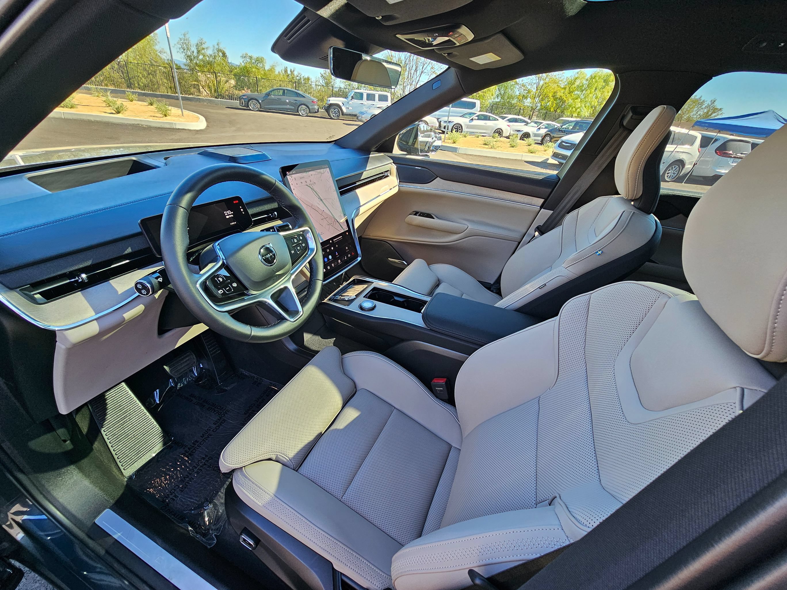 Used 2025 Volvo EX90 Ultra w/ Protection Package Premier AWD/4WD image 23