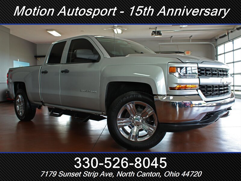 Used 2017 Chevrolet Silverado 1500 Custom w/ Custom Convenience Package AWD/4WD image 2