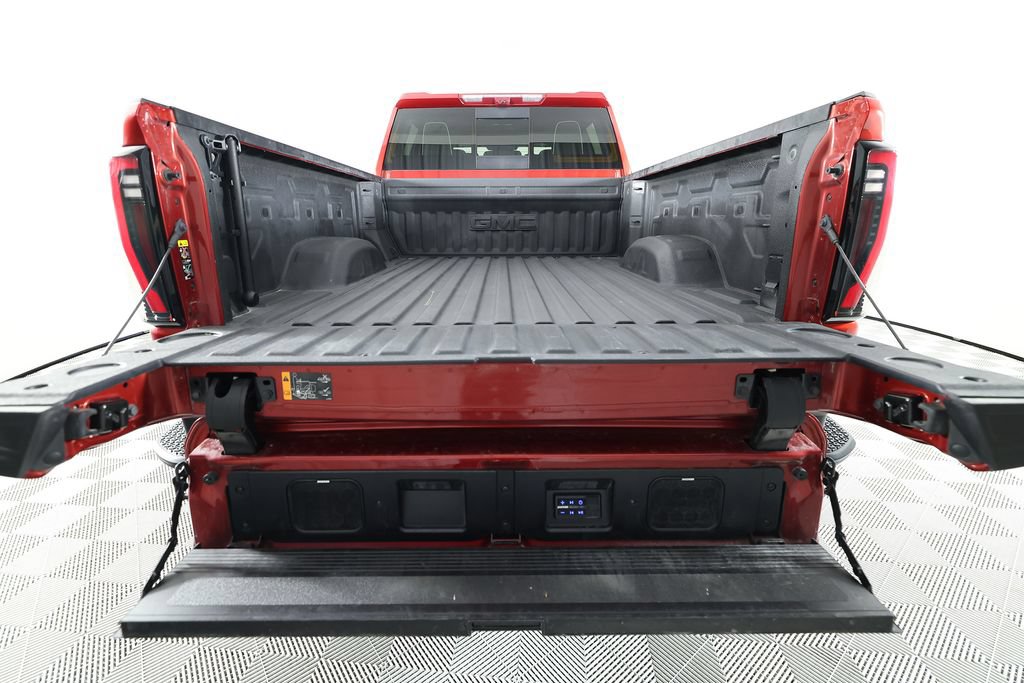 Used 2025 GMC Sierra 2500 AT4X AWD/4WD image 7